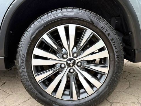 Used 2020 Mitsubishi Outlander ES AWD/4WD image 46
