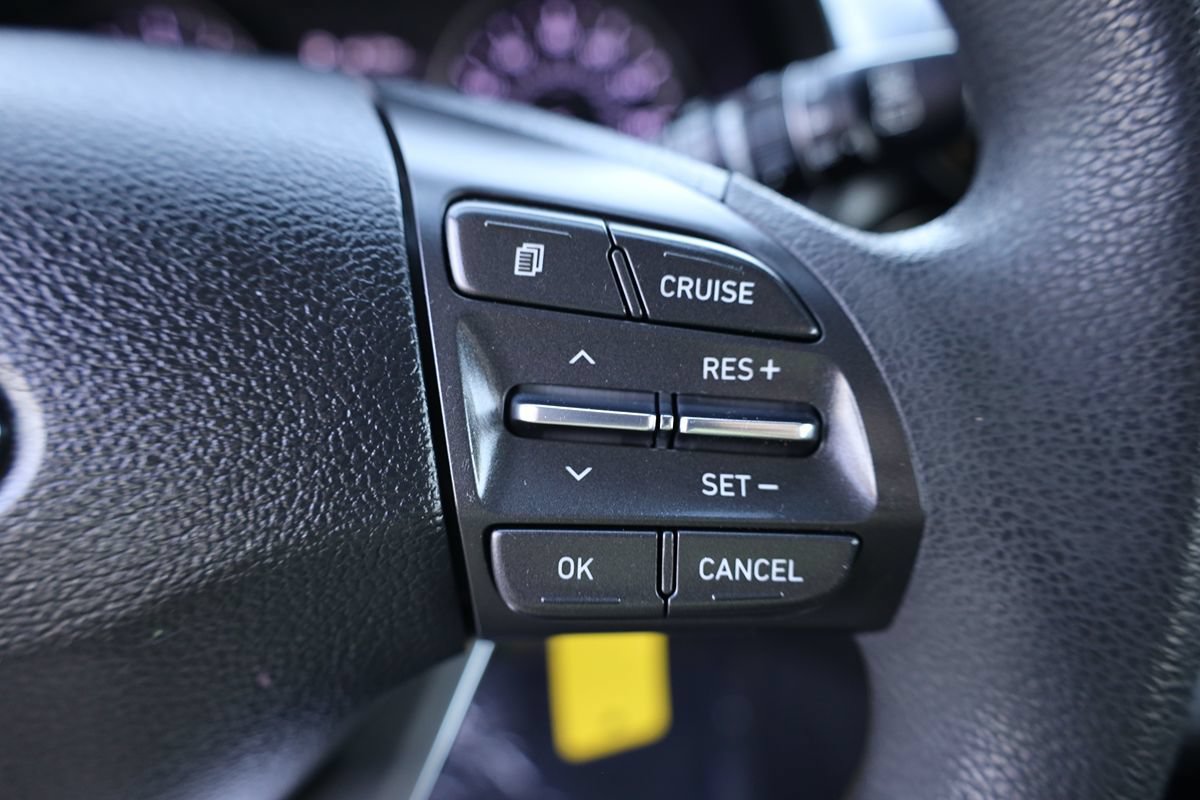 Used 2018 Hyundai Elantra GT FWD image 21