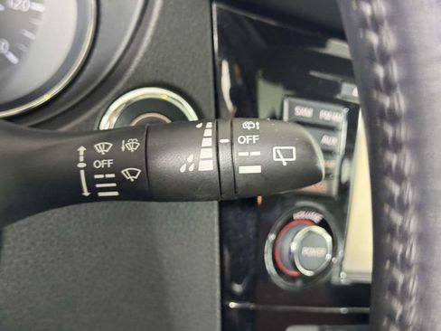 Used 2017 Nissan Rogue SL w/ SL Premium Package image 25