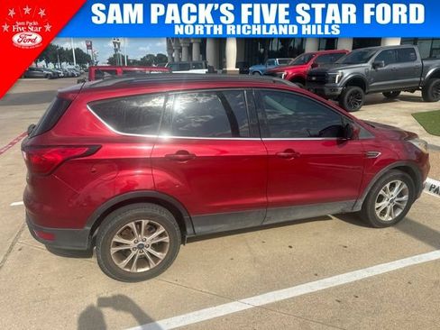 Used 2019 Ford Escape SEL FWD image 6