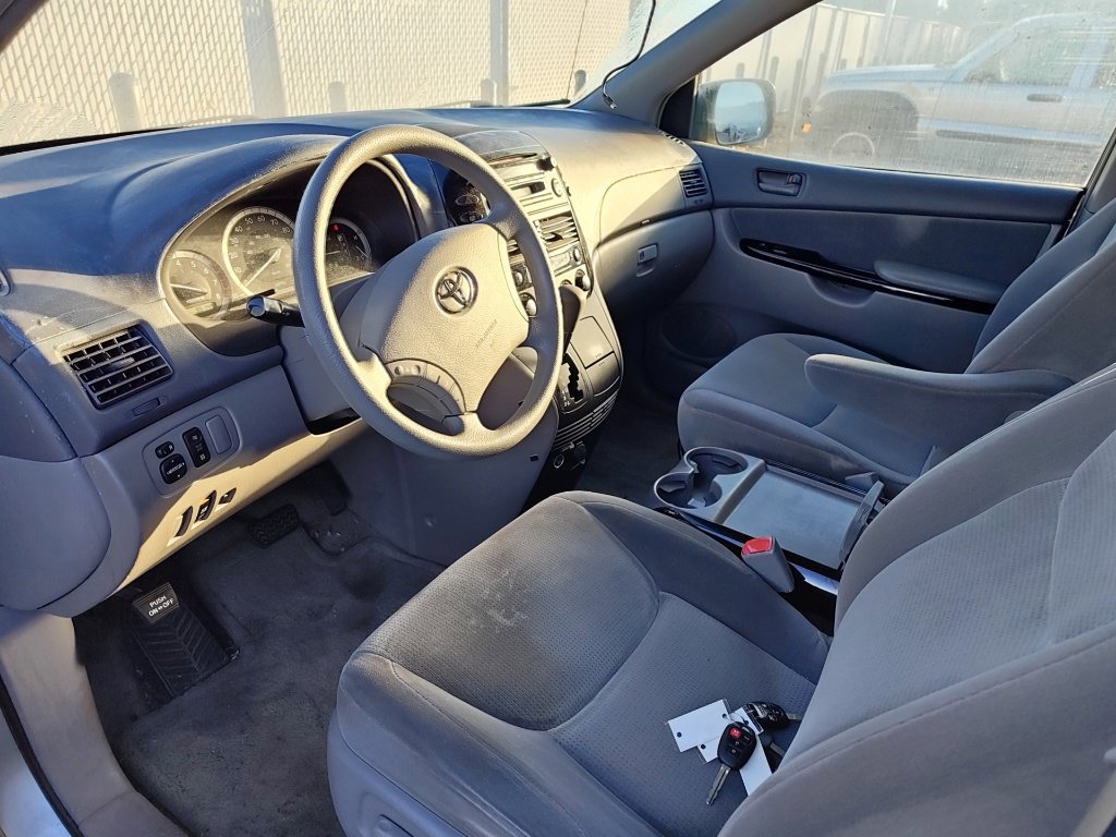 Used 2005 Toyota Sienna LE FWD image 10