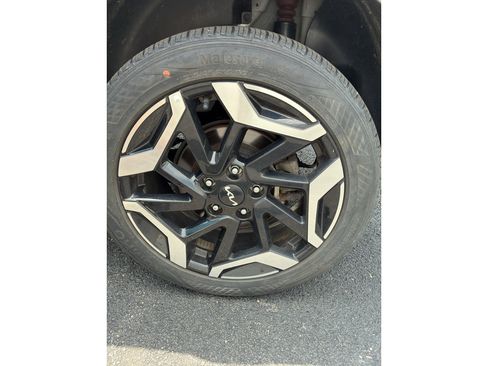Used 2024 Kia Seltos SX w/ SX Sunroof Package AWD/4WD image 17