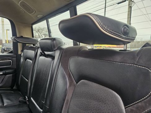 Used 2019 RAM 1500 Laramie image 27