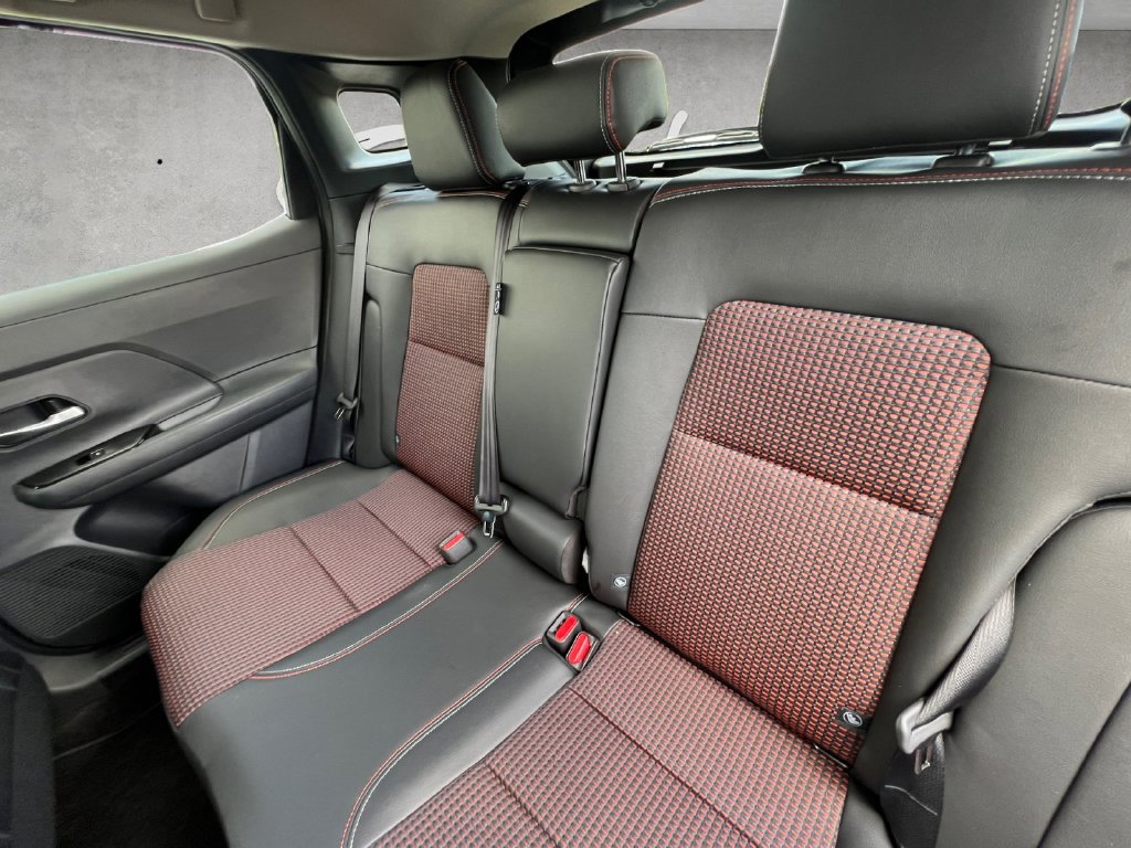 New 2026 Nissan Kicks SR w/ Interior Electronics Package FWD image 23