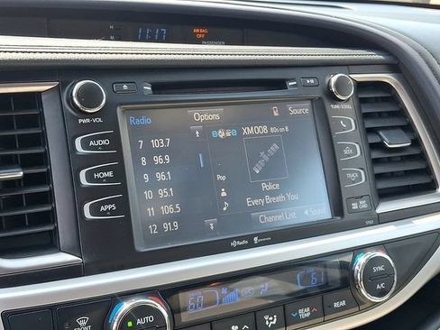Used 2015 Toyota Highlander XLE AWD/4WD image 15