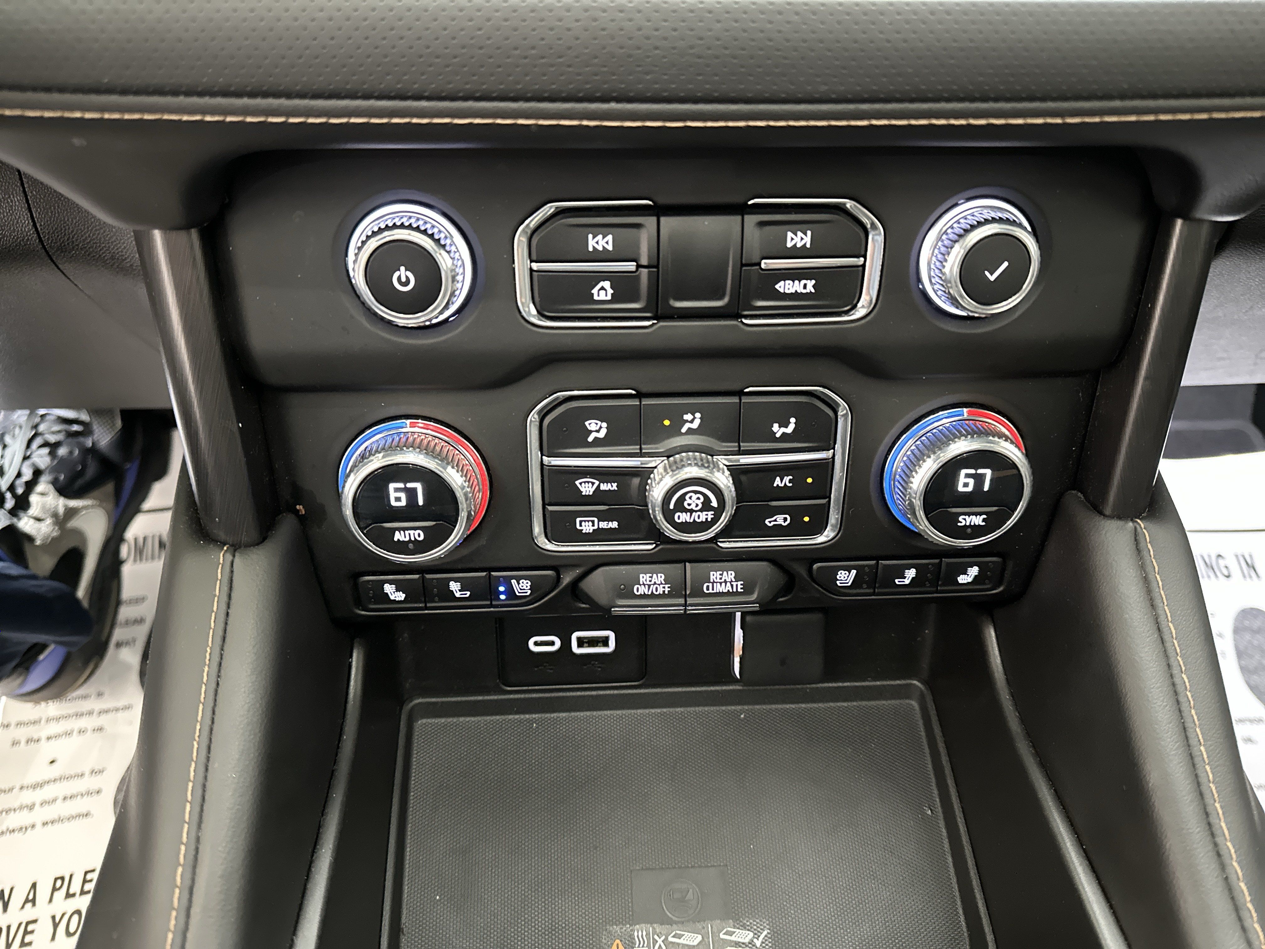 Used 2023 GMC Yukon AT4 w/ AT4 Premium Plus Package AWD/4WD image 40