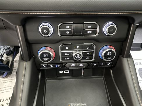 Used 2023 GMC Yukon AT4 w/ AT4 Premium Plus Package AWD/4WD image 40