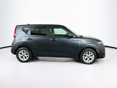 Used 2022 Kia Soul LX w/ Technology Package FWD image 10