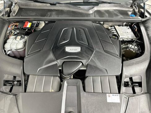 Used 2020 Porsche Cayenne AWD/4WD image 31