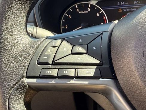 Used 2025 Nissan Altima 2.5 SV FWD image 12