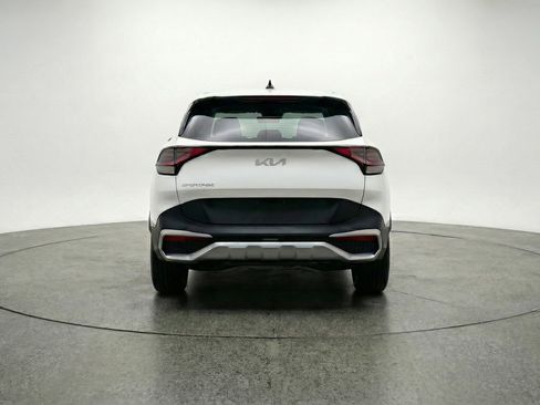 Used 2025 Kia Sportage LX image 7