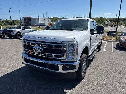 Used 2024 Ford F250 XLT image 5