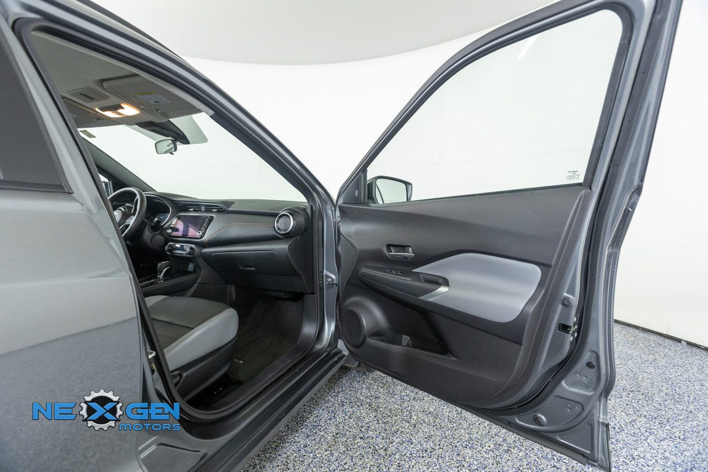 Used 2024 Nissan Kicks SR w/ SR Premium Package FWD image 40