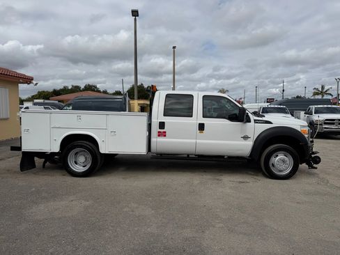 Used 2013 Ford F550 4x4 Crew Cab Super Duty w/ Payload Upgrade Pkg image 5