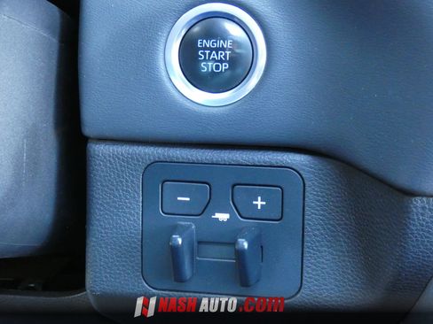 Used 2024 Toyota Tundra Platinum AWD/4WD image 67