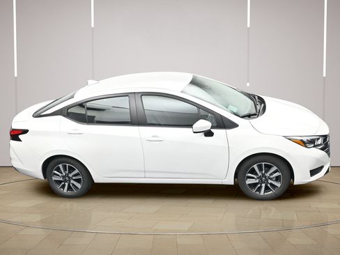 Certified 2025 Nissan Versa SV w/ Trunk Package FWD image 30