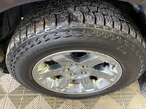 Used 2011 RAM 1500 Laramie image 28