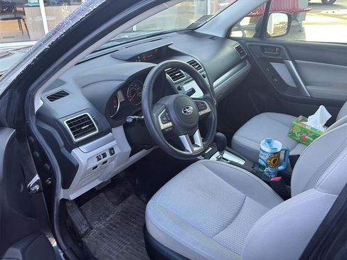 Used 2017 Subaru Forester 2.5i Premium w/ All-Weather Package image 2