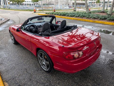 Used 2004 MAZDA MX-5 Miata MAZDASPEED image 8