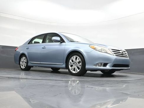 Used 2011 Toyota Avalon FWD image 32