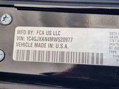 Used 2021 Jeep Wrangler Sport S image 33