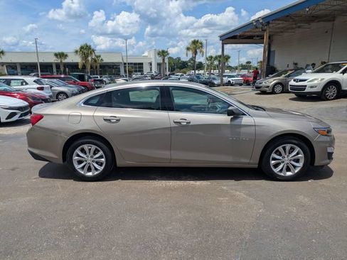 Used 2024 Chevrolet Malibu LT FWD image 2