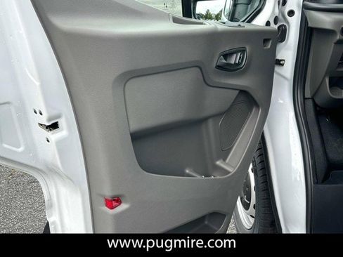 New 2025 Ford Transit 250 148 Medium Roof image 10