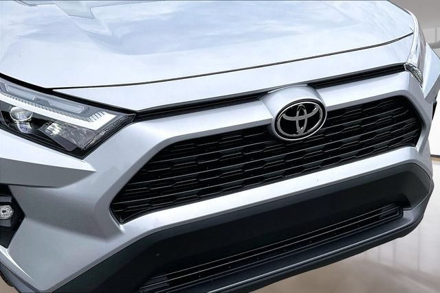 Used 2025 Toyota RAV4 XLE Premium w/ Weather Package AWD/4WD image 29