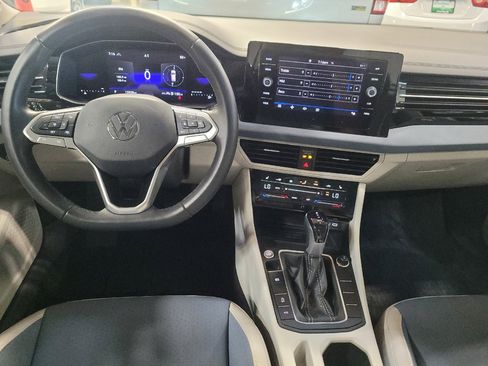 Used 2025 Volkswagen Jetta SE w/ Sunroof Package FWD image 22