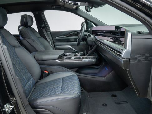 Used 2025 Cadillac Escalade IQ Luxury 1 AWD/4WD image 39