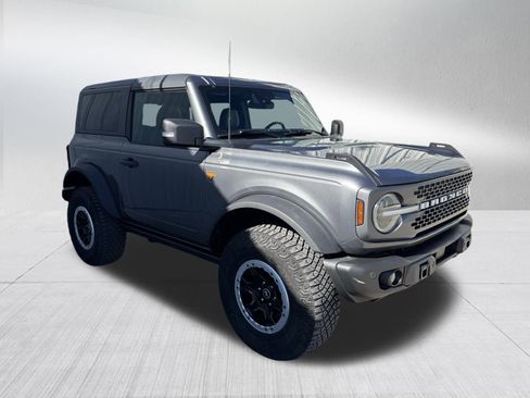 Used 2022 Ford Bronco Badlands w/ Sasquatch Package image 3