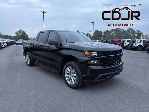 Used 2021 Chevrolet Silverado 1500 Custom image 1