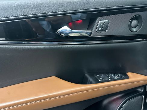 Certified 2022 Lincoln Nautilus Reserve w/ Monochromatic Package image 35