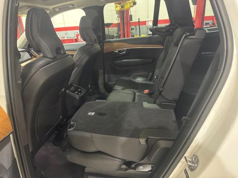 Used 2023 Volvo XC90 B6 Plus AWD/4WD image 44
