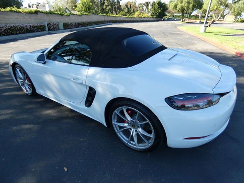 Used 2017 Porsche 718 Boxster S image 60