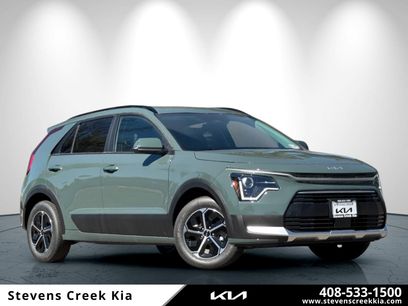 New 2025 Kia Niro EX