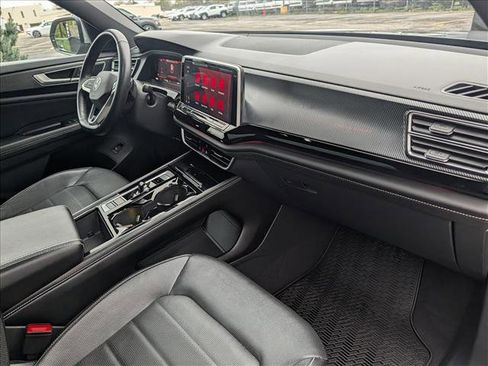 Used 2024 Volkswagen Atlas Cross Sport SEL R-Line image 13