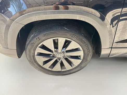 Used 2024 Volkswagen Taos S FWD image 34