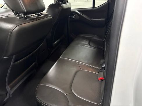 Used 2020 Nissan Frontier PRO-4X w/ Pro-4x Utility Package AWD/4WD image 14