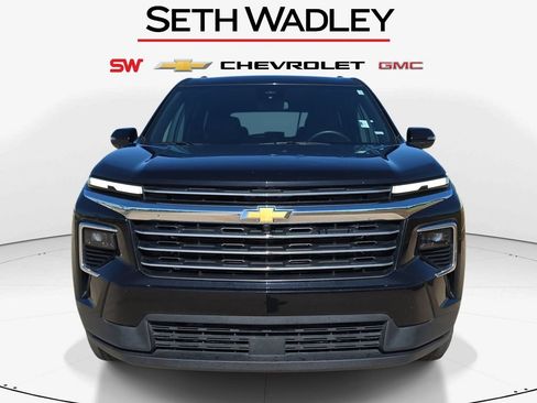 Used 2026 Chevrolet Traverse LT AWD/4WD image 2
