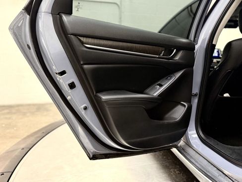 Used 2022 Honda Accord Touring image 14
