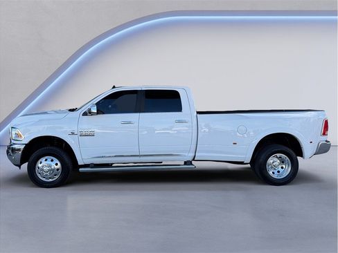 Used 2017 RAM 3500 Laramie Longhorn AWD/4WD image 3
