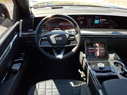 Certified 2025 Cadillac Escalade V AWD/4WD image 15