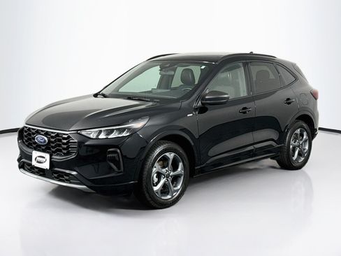 Used 2023 Ford Escape ST-Line w/ Tech Pack #1 AWD/4WD image 10