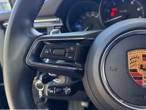 Used 2022 Porsche Macan AWD/4WD image 52