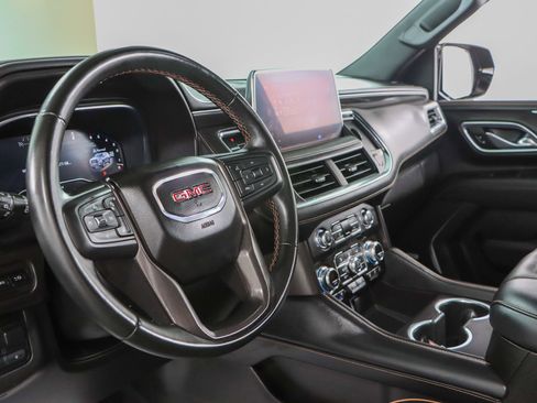 Used 2024 GMC Yukon XL AT4 w/ Technology Package image 26