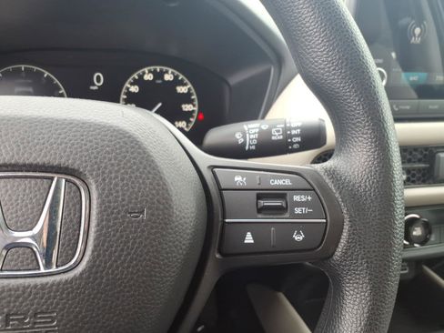 Used 2025 Honda HR-V LX image 21