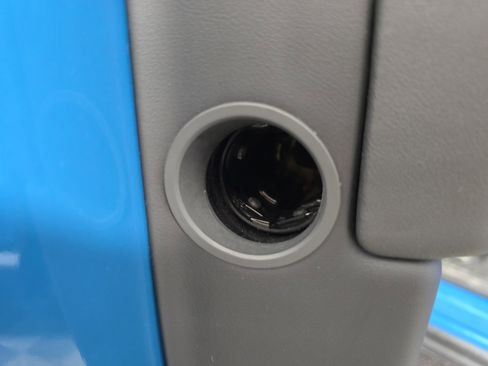 Used 2023 Rivian R1T Adventure image 30