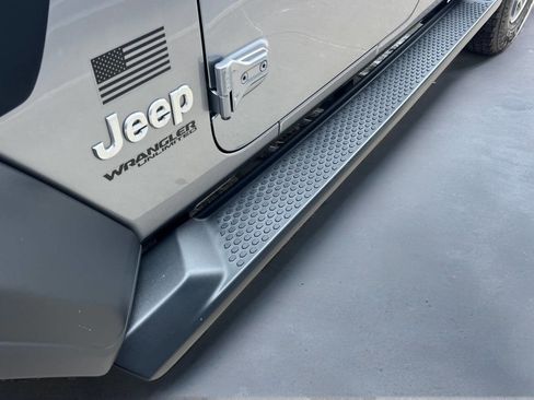 Used 2020 Jeep Wrangler Unlimited Sport image 10