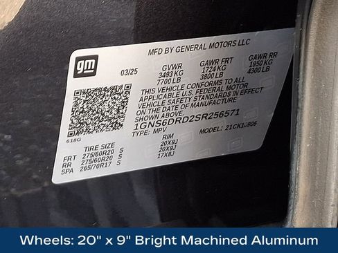 Used 2025 Chevrolet Suburban Z71 image 30